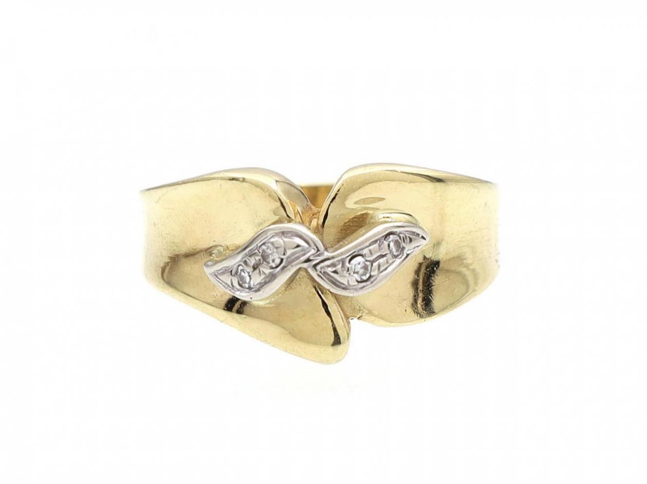 Retro 18kt yellow gold fold over ring set with diamonds