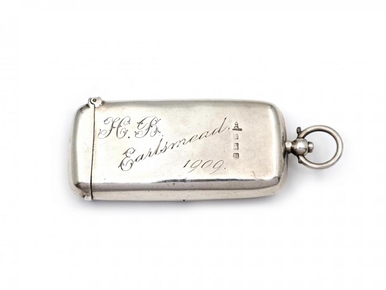 1909 sterling silver Sovereign holder and vesta case