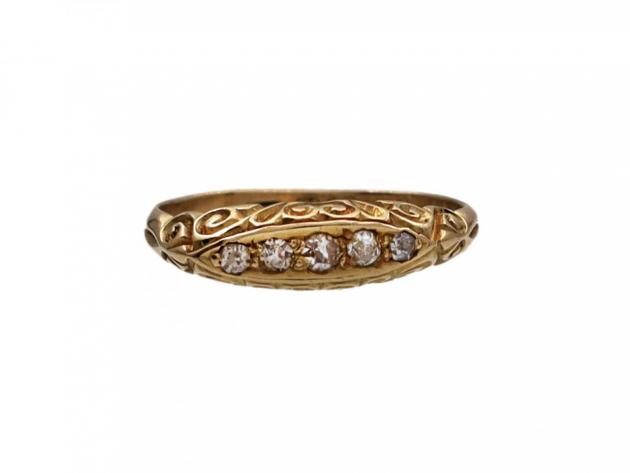 1908 five stone diamond carved ring in 18kt yellow gold