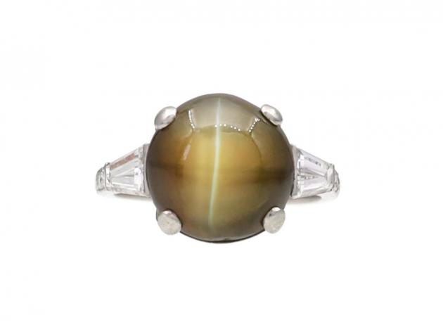 Art Deco cat's eye chrysoberyl ring by HW Beattie & Sons