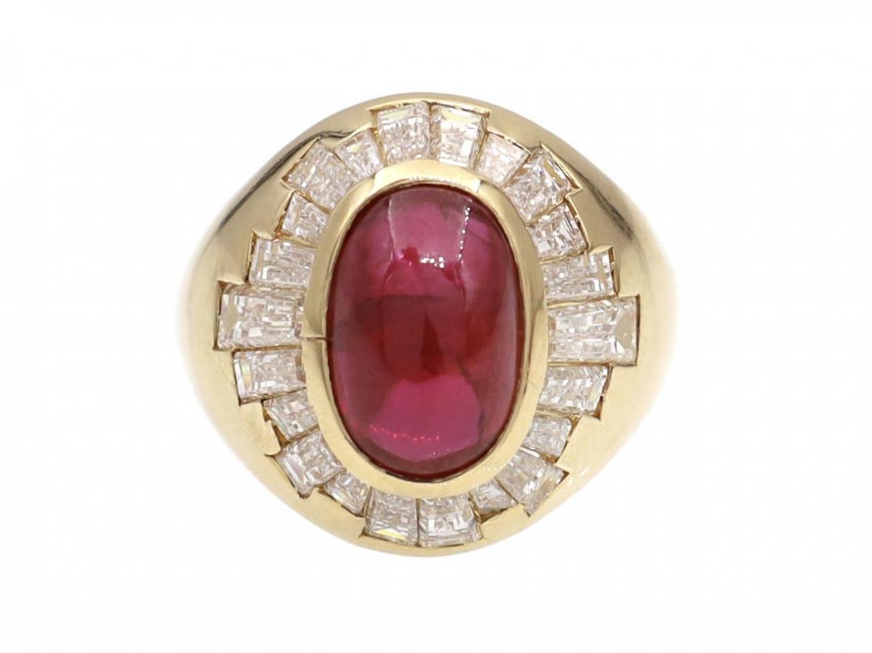 Retro Ruby Cabochon & Diamond Star Signet in 18kt Yellow Gold