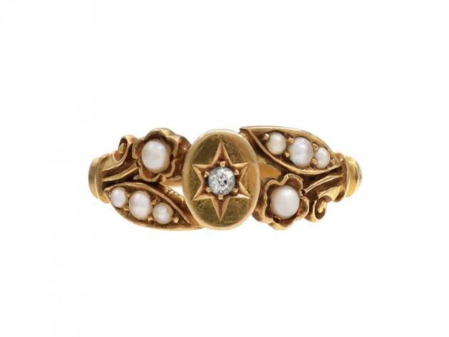 Victorian diamond and pearl shield and floral ring in 18kt gold
