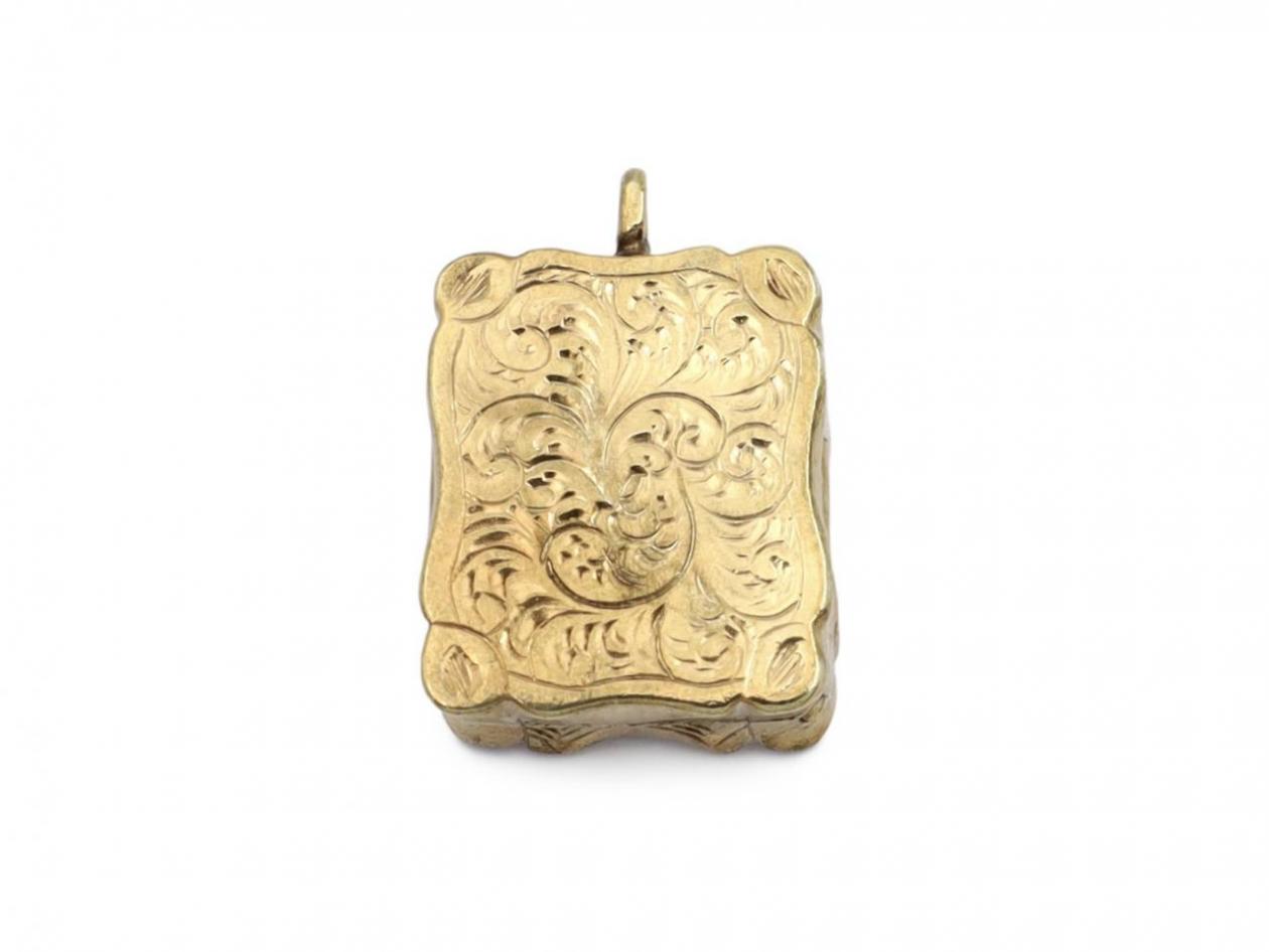 Antique mini vinaigrette gilted silver rectangular pendant