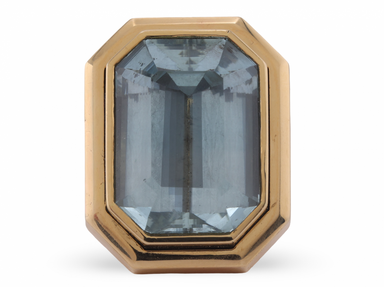 18ct Gold Aquamarine Cocktail Ring 50ct