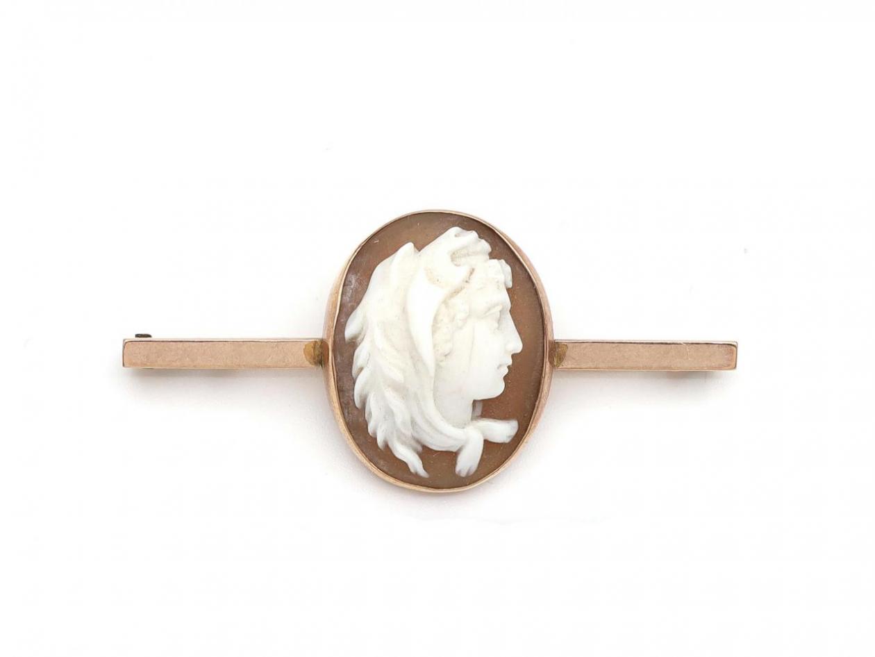 Vintage 9kt rose gold cameo pin brooch