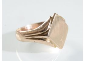 Vintage diamond shape signet ring in 9kt rose gold