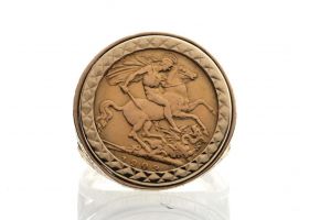 Vintage 9kt yellow gold half Sovereign ring with 1903 half Sovereign