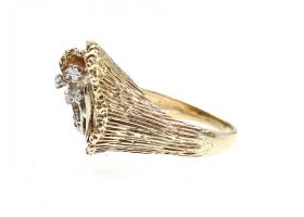 Mod 14kt yellow gold textured cocktail ring set with diamonds