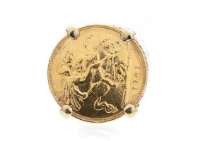 Vintage half sovereign ring in a high elaborate 9kt gold setting