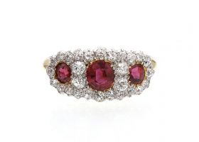 Edwardian ruby and diamond cluster ring in 18kt yellow gold
