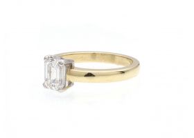 1.01ct emerald cut diamond solitaire engagement ring