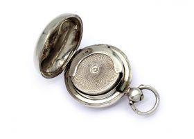 1977 sterling silver Sovereign holder