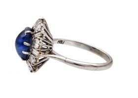 1960s sapphire and diamond vertical cluster ring in 18kt white gold