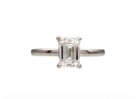 1.00ct emerald cut diamond solitaire ring in platinum