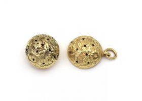 Antique small chaised pomander pendant in yellow gold