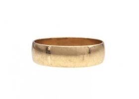 Vintage 9kt yellow gold 5mm wedding ring