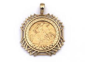 Vintage 9kt yellow gold openwork half sovereign coin pendant