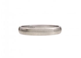 2.95mm D-shape wedding ring in platinum