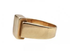 Vintage chunky rectangular signet ring in 18kt yellow gold