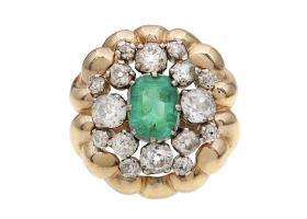 Italian Emerald and diamond cluster ring in 18kt yellow gold