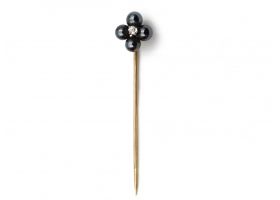 Vintage quatrefoil hematite stickpin in yellow gold