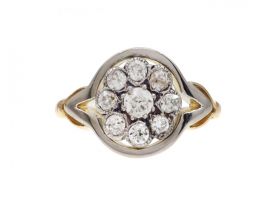 Antique diamond cluster ring in platinum and 18kt yellow gold