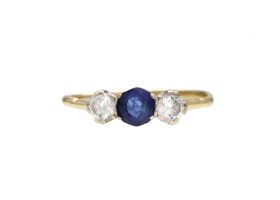 Antique sapphire and diamond three stone ring in 18kt yellow gold