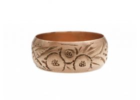 1910 engraved 7.70mm 9kt rose gold ring