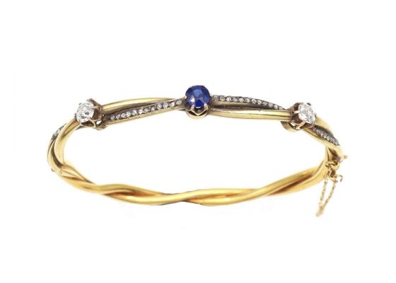 Antique sapphire and diamond hinged bangle in 18kt yellow gold