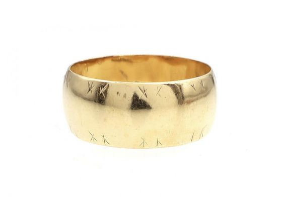 1966 vintage 8mm wedding band in 18kt yellow gold