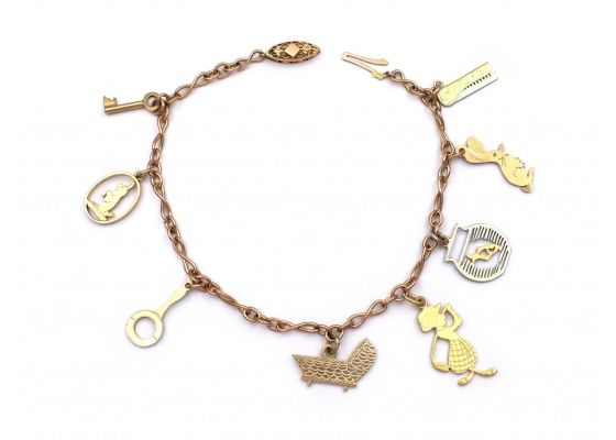 Vintage Charm Bracelet with Eight Charms in 9kt Yellow Gold