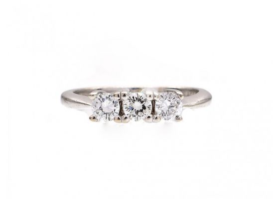 Diamond three stone engagement ring in 18kt white gold