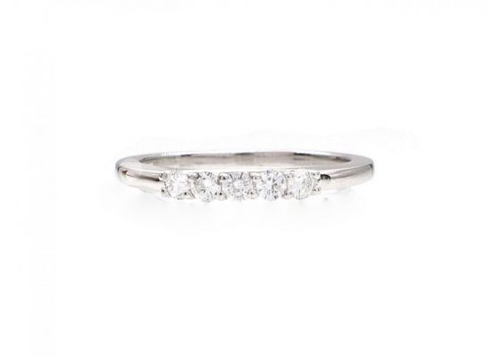 Petite diamond five stone ring in 18kt white gold