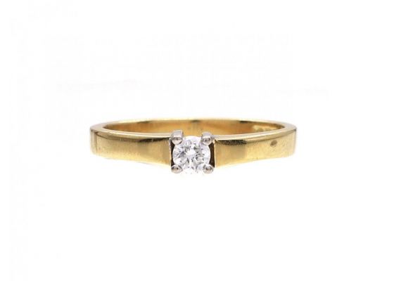 0.12ct round brilliant cut diamond solitaire ring in yellow gold