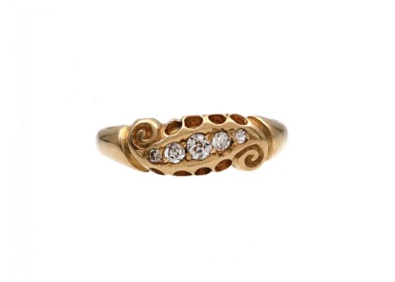 1910 diamond five stone ring in 18kt yellow gold