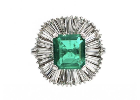 Vintage Colombian emerald and diamond ballerina cluster ring