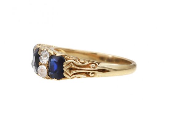 Antique Sapphire & Diamond Carved Ring in 18kt Yellow Gold