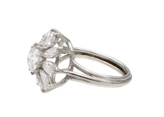 Vintage 18kt White Gold Diamond Fancy Cluster Ring