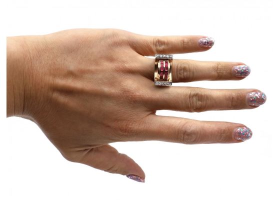 Retro Synthetic Ruby & Diamond Tank Ring in 18kt Gold