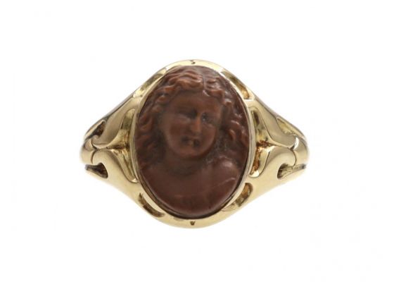 Retro Lava Cameo of a Whimsical Lady in 18kt Yellow Gold