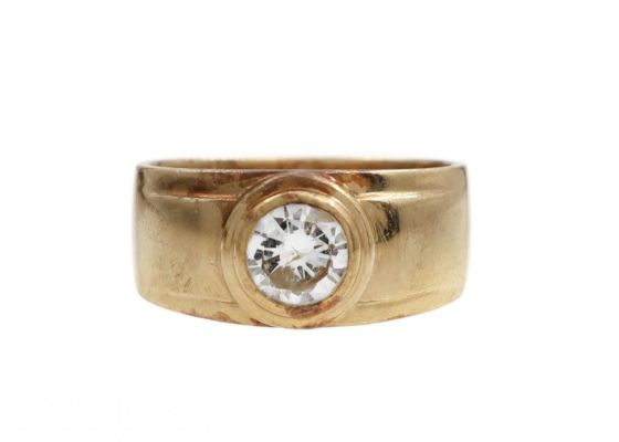 Vintage 14kt Yellow Gold Signet Ring set with a Diamond
