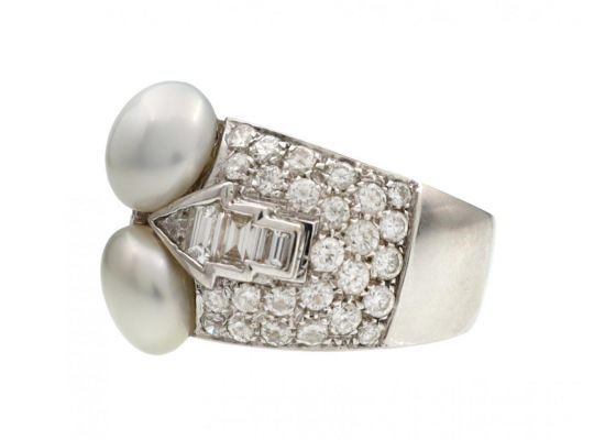 Retro double pearl and diamond cocktail ring in 18kt white gold
