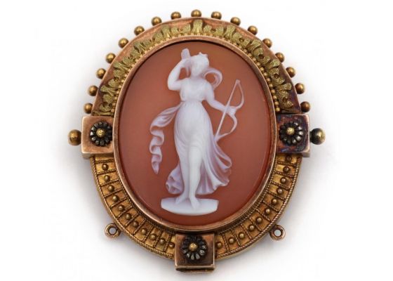 Antique Shell Cameo Brooch Pendant of Diana the Huntress in Gold