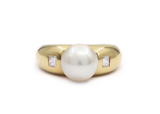 Vintage cultured pearl and diamond solitaire ring in gold