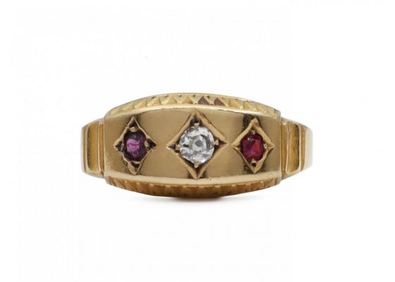 1883 diamond and ruby three stone gypsy ring in 18kt yellow gold