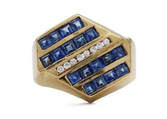 Retro diamond and sapphire signet ring in 18kt gold