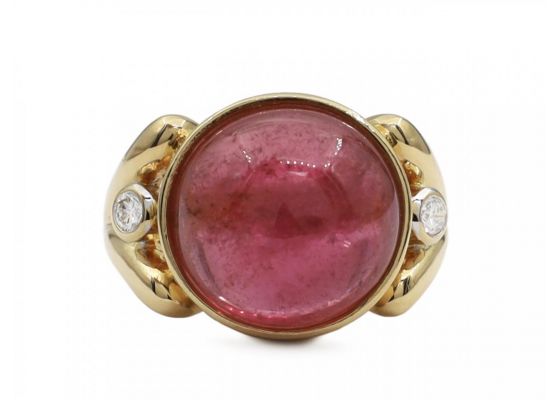 1980s pink tourmaline cabochon and diamond dress ring