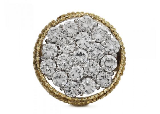 1970s circular diamond cluster ring with terraced texture