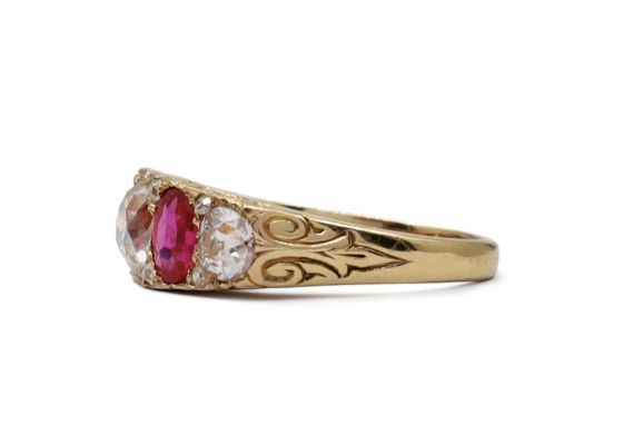 Victorian Diamond & Ruby Five Stone Carved Ring in 18kt Gold
