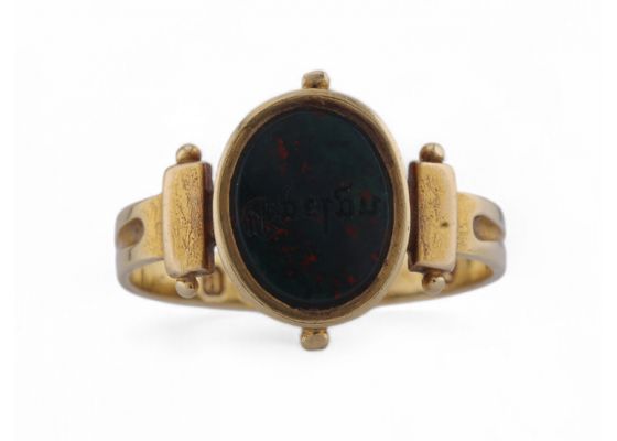 Georgian bloodstone signet ring engraved Boelyn in 18kt yellow gold from Courtville Antiques